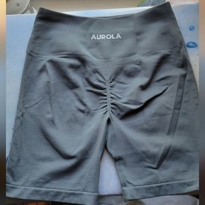 Aurola shorts size S